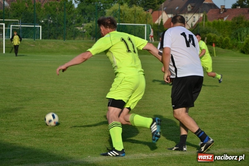 Zdjęcie w galerii na portalu naszraciborz.pl: Turniej w Chałupkach. Puchar Wójta dla oldbojów z Haci  wiadomości z regionu