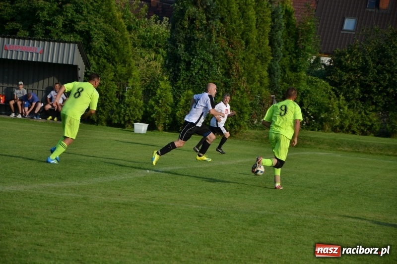 Zdjęcie w galerii na portalu naszraciborz.pl: Turniej w Chałupkach. Puchar Wójta dla oldbojów z Haci  wiadomości z regionu
