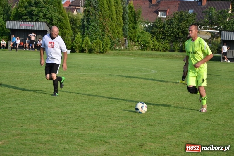 Zdjęcie w galerii na portalu naszraciborz.pl: Turniej w Chałupkach. Puchar Wójta dla oldbojów z Haci  wiadomości z regionu