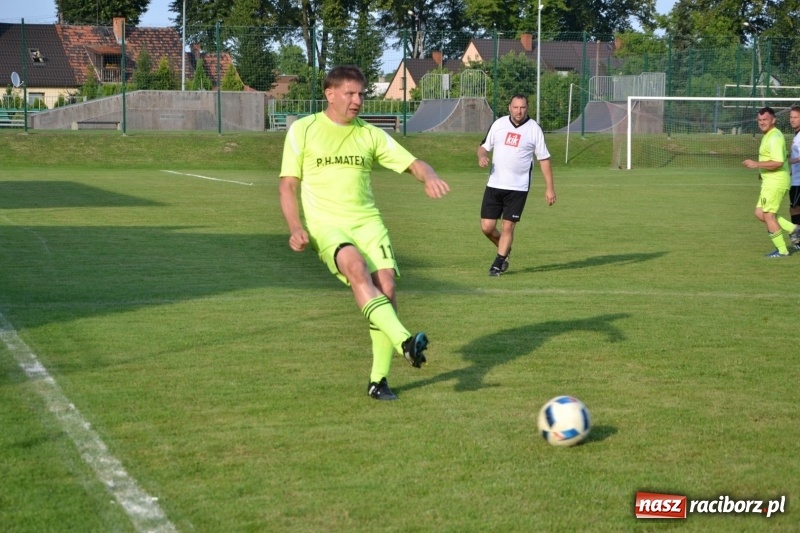 Zdjęcie w galerii na portalu naszraciborz.pl: Turniej w Chałupkach. Puchar Wójta dla oldbojów z Haci  wiadomości z regionu