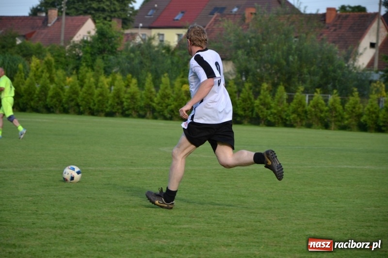 Zdjęcie w galerii na portalu naszraciborz.pl: Turniej w Chałupkach. Puchar Wójta dla oldbojów z Haci  wiadomości z regionu