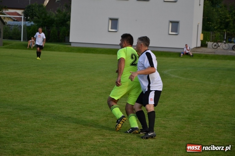 Zdjęcie w galerii na portalu naszraciborz.pl: Turniej w Chałupkach. Puchar Wójta dla oldbojów z Haci  wiadomości z regionu