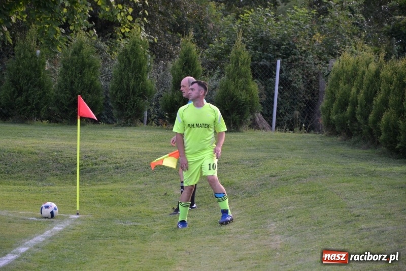Zdjęcie w galerii na portalu naszraciborz.pl: Turniej w Chałupkach. Puchar Wójta dla oldbojów z Haci  wiadomości z regionu