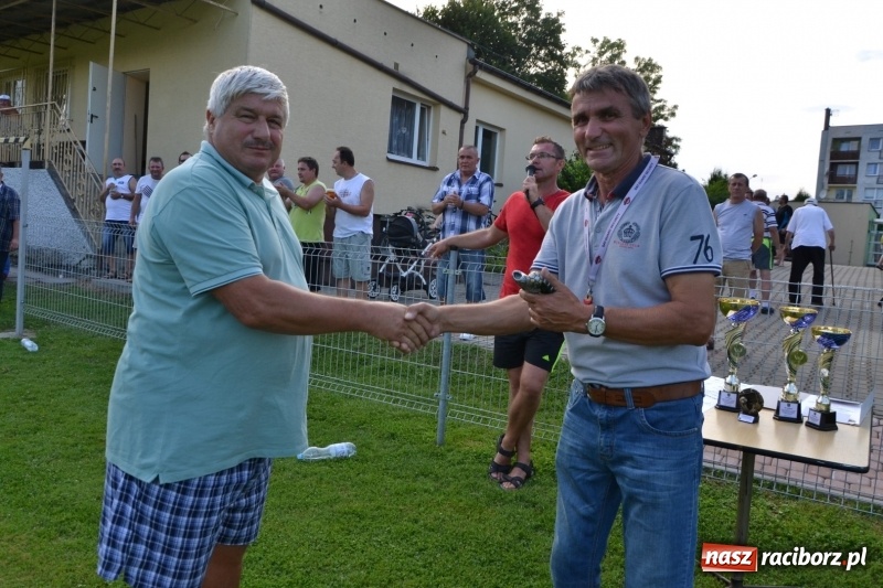 Zdjęcie w galerii na portalu naszraciborz.pl: Turniej w Chałupkach. Puchar Wójta dla oldbojów z Haci  wiadomości z regionu