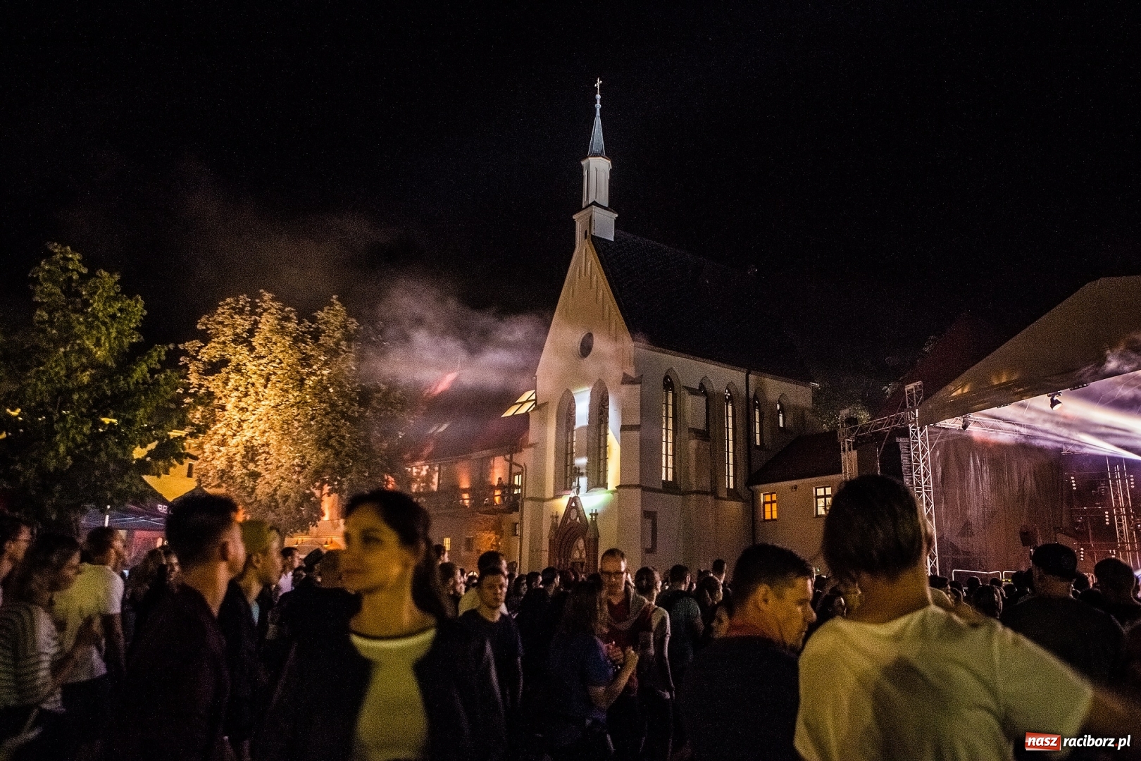 Zdjęcie w galerii na portalu naszraciborz.pl: Intro Festival 2017. Efektowny Mapping 3D kaplicy zamkowej z motywami na 800-lecie Raciborza wiadomości z regionu