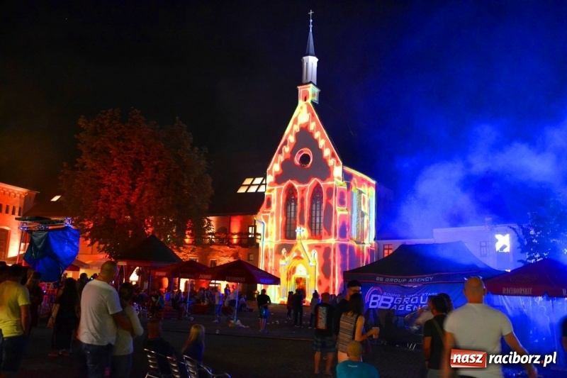 Zdjęcie w galerii na portalu naszraciborz.pl: Intro Festival 2017. Efektowny Mapping 3D kaplicy zamkowej z motywami na 800-lecie Raciborza wiadomości z regionu