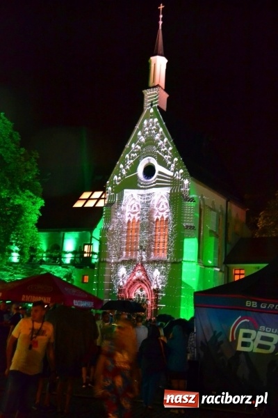 Zdjęcie w galerii na portalu naszraciborz.pl: Intro Festival 2017. Efektowny Mapping 3D kaplicy zamkowej z motywami na 800-lecie Raciborza wiadomości z regionu