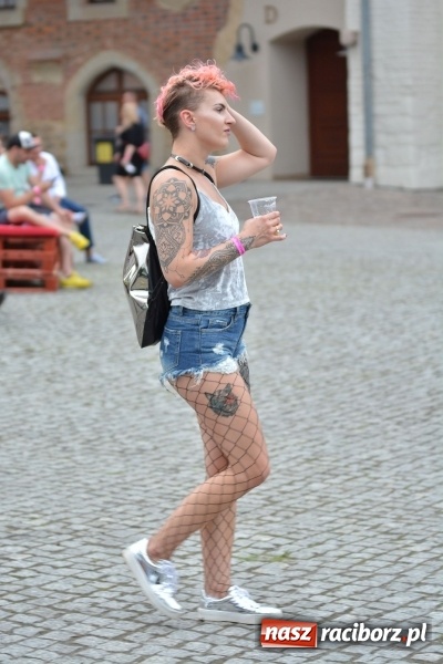 Zdjęcie w galerii na portalu naszraciborz.pl: Muzyka, efekty specjalne i... deszcz, czyli INTRO Festival 2017 już za nami! wiadomości z regionu