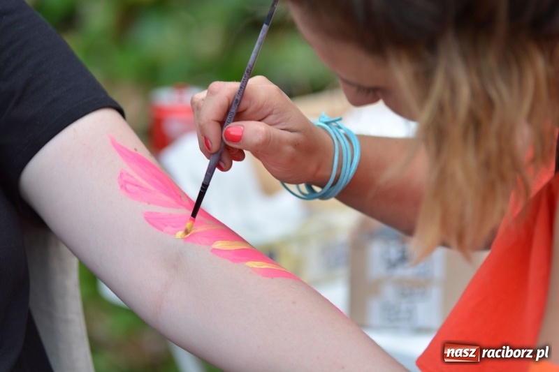 Zdjęcie w galerii na portalu naszraciborz.pl: Muzyka, efekty specjalne i... deszcz, czyli INTRO Festival 2017 już za nami! wiadomości z regionu