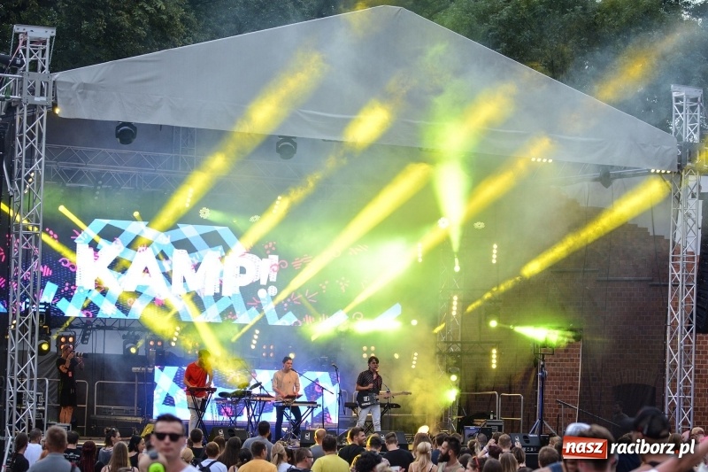 Zdjęcie w galerii na portalu naszraciborz.pl: Muzyka, efekty specjalne i... deszcz, czyli INTRO Festival 2017 już za nami! wiadomości z regionu