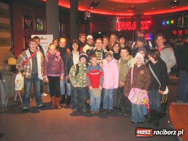Zdjęcie w galerii na portalu naszraciborz.pl: Wycieczka do kina wiadomości z regionu