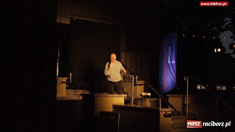 Zdjęcie w galerii na portalu naszraciborz.pl: Letni Teatr na Schodach: taksiarz i śmierć wiadomości z regionu