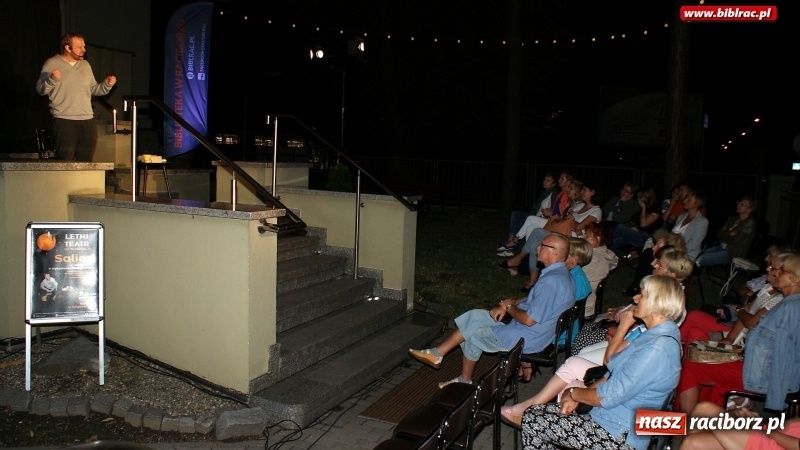 Zdjęcie w galerii na portalu naszraciborz.pl: Letni Teatr na Schodach: taksiarz i śmierć wiadomości z regionu