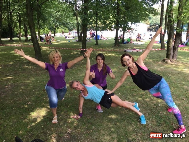 Zdjęcie w galerii na portalu naszraciborz.pl: Akademia Fitness prowadzi darmowe zajęcia na basenie Obora wiadomości z regionu