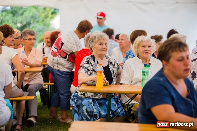 Zdjęcie w galerii na portalu naszraciborz.pl: Proboszcz z Bojanowa pożegnał się z parafianami wiadomości z regionu