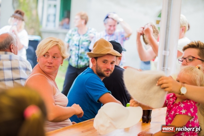 Zdjęcie w galerii na portalu naszraciborz.pl: Proboszcz z Bojanowa pożegnał się z parafianami wiadomości z regionu