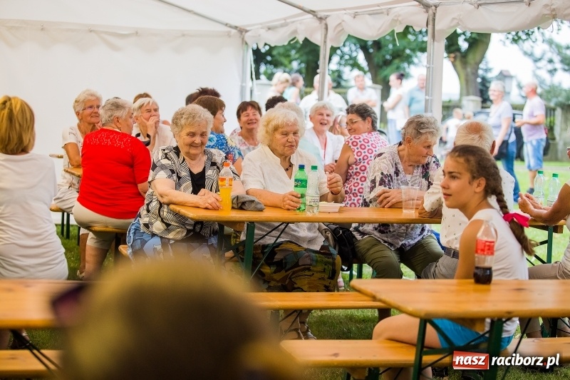 Zdjęcie w galerii na portalu naszraciborz.pl: Proboszcz z Bojanowa pożegnał się z parafianami wiadomości z regionu