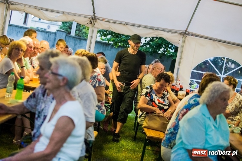 Zdjęcie w galerii na portalu naszraciborz.pl: Proboszcz z Bojanowa pożegnał się z parafianami wiadomości z regionu