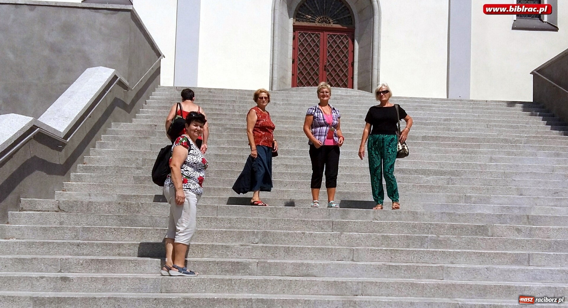 Zdjęcie w galerii na portalu naszraciborz.pl: Klub Przyjaciół Biblioteki na Ostrogu wybrał się na wycieczkę do Opola  wiadomości z regionu