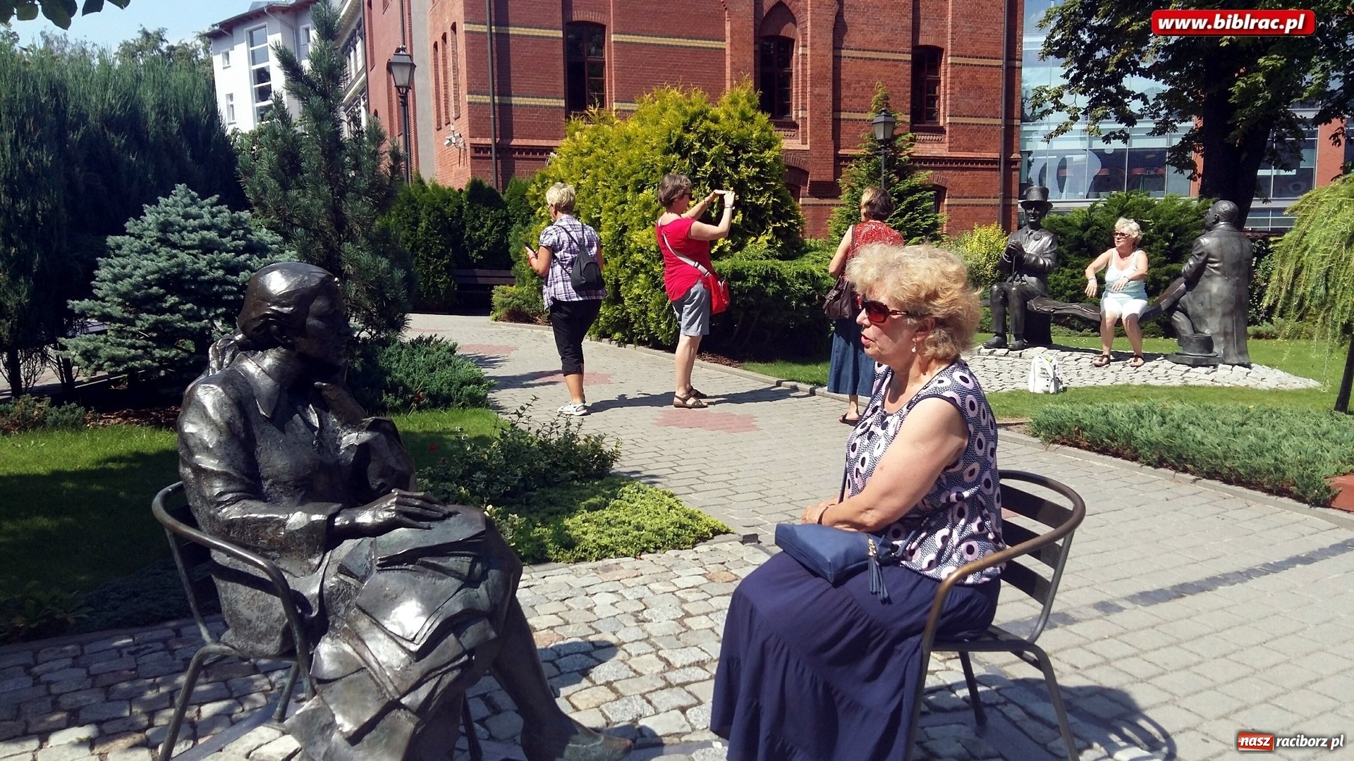 Zdjęcie w galerii na portalu naszraciborz.pl: Klub Przyjaciół Biblioteki na Ostrogu wybrał się na wycieczkę do Opola  wiadomości z regionu