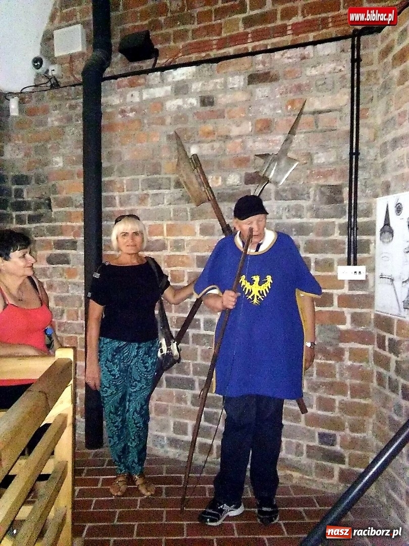 Zdjęcie w galerii na portalu naszraciborz.pl: Klub Przyjaciół Biblioteki na Ostrogu wybrał się na wycieczkę do Opola  wiadomości z regionu