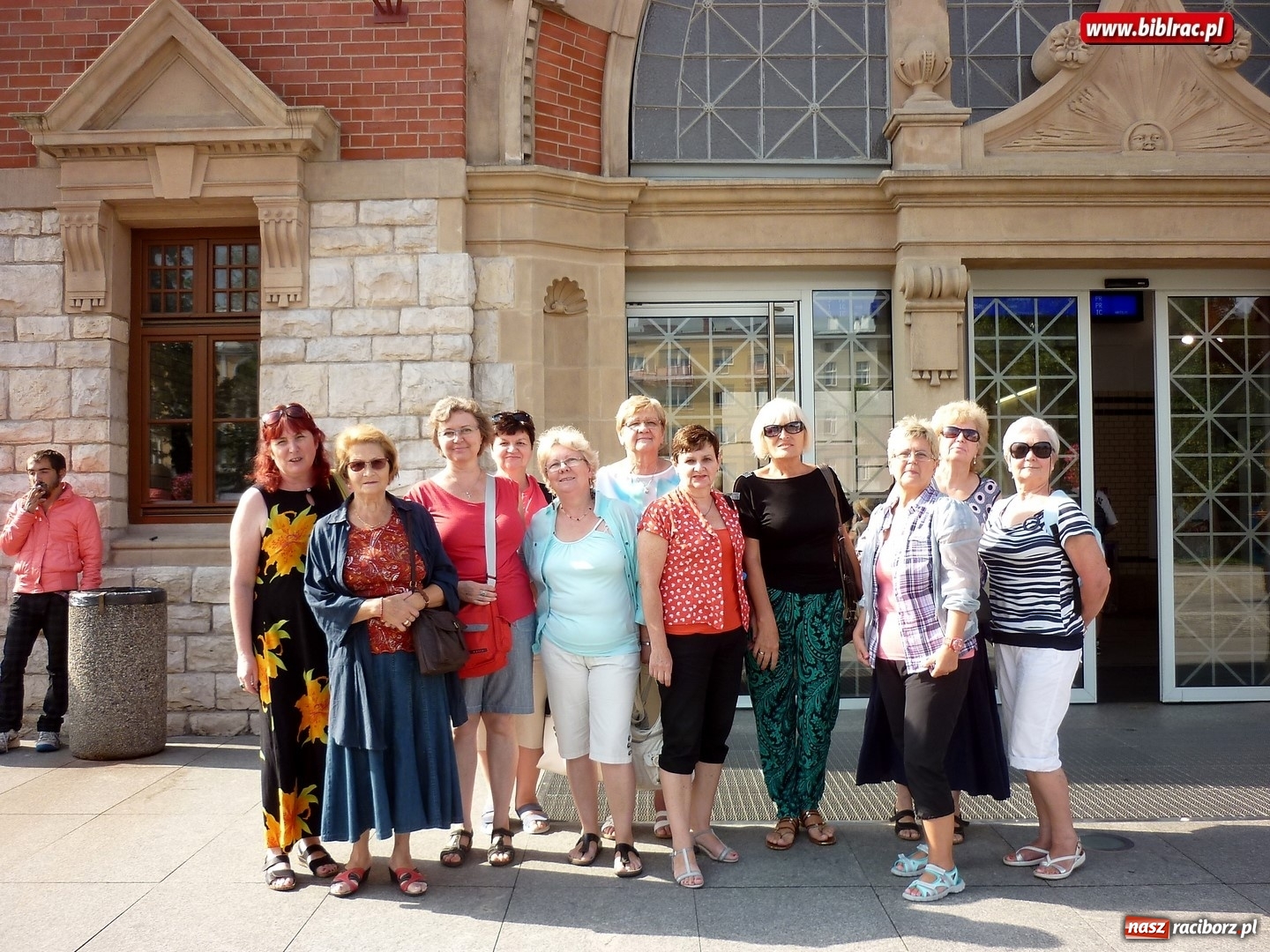 Zdjęcie w galerii na portalu naszraciborz.pl: Klub Przyjaciół Biblioteki na Ostrogu wybrał się na wycieczkę do Opola  wiadomości z regionu