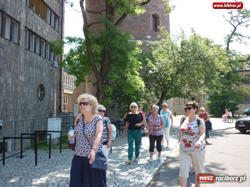Zdjęcie w galerii na portalu naszraciborz.pl: Klub Przyjaciół Biblioteki na Ostrogu wybrał się na wycieczkę do Opola  wiadomości z regionu