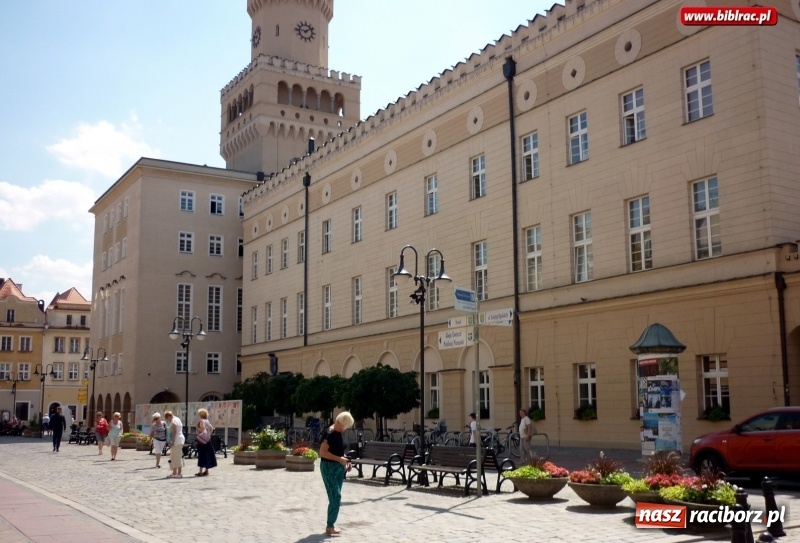 Zdjęcie w galerii na portalu naszraciborz.pl: Klub Przyjaciół Biblioteki na Ostrogu wybrał się na wycieczkę do Opola  wiadomości z regionu