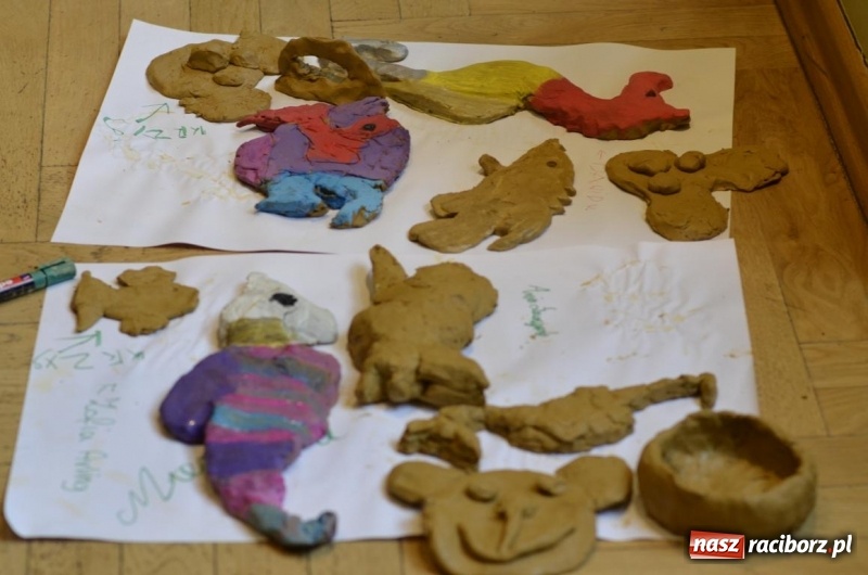 Zdjęcie w galerii na portalu naszraciborz.pl: W Raciborskim Centrum Kultury zakończyły się letnie warsztaty rzeźby w glinie wiadomości z regionu