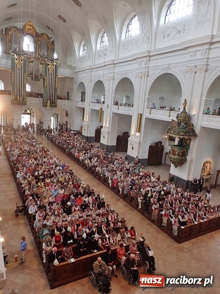 Zdjęcie w galerii na portalu naszraciborz.pl: Raciborzanie na 64. Pielgrzymce Górnoślązaków w Altötting wiadomości z regionu