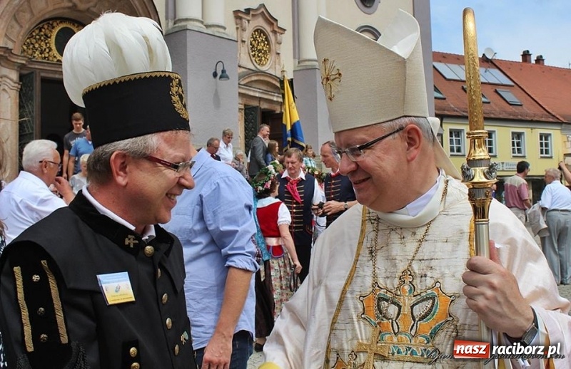 Zdjęcie w galerii na portalu naszraciborz.pl: Raciborzanie na 64. Pielgrzymce Górnoślązaków w Altötting wiadomości z regionu