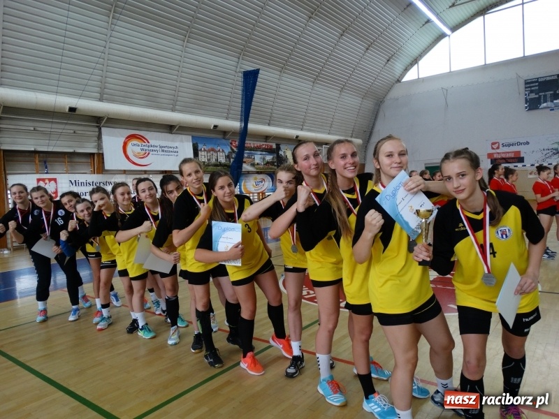 Zdjęcie w galerii na portalu naszraciborz.pl: Pietrowiczanki ze srebrem XXIII Ogólnopolskiej Olimpiady Młodzieży wiadomości z regionu