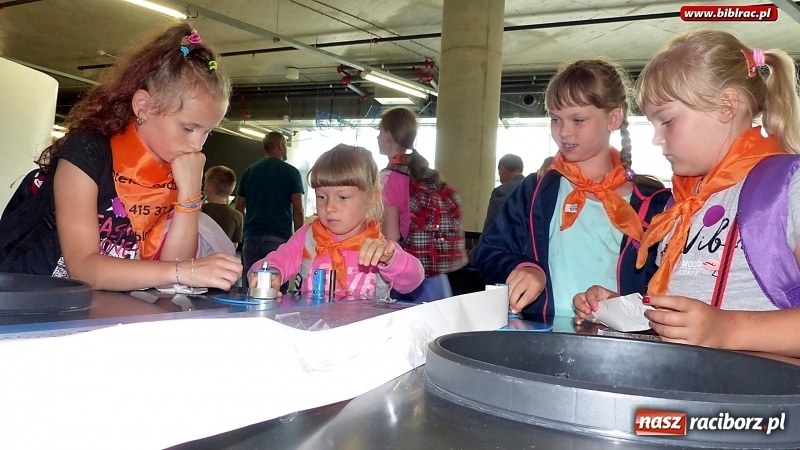 Zdjęcie w galerii na portalu naszraciborz.pl: Lato z Biblioteką - książnica zorganizowała wycieczkę do Świata Techniki w Ostrawie  wiadomości z regionu