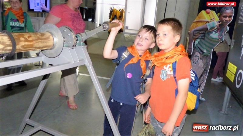 Zdjęcie w galerii na portalu naszraciborz.pl: Lato z Biblioteką - książnica zorganizowała wycieczkę do Świata Techniki w Ostrawie  wiadomości z regionu