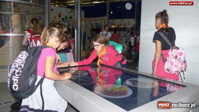 Zdjęcie w galerii na portalu naszraciborz.pl: Lato z Biblioteką - książnica zorganizowała wycieczkę do Świata Techniki w Ostrawie  wiadomości z regionu