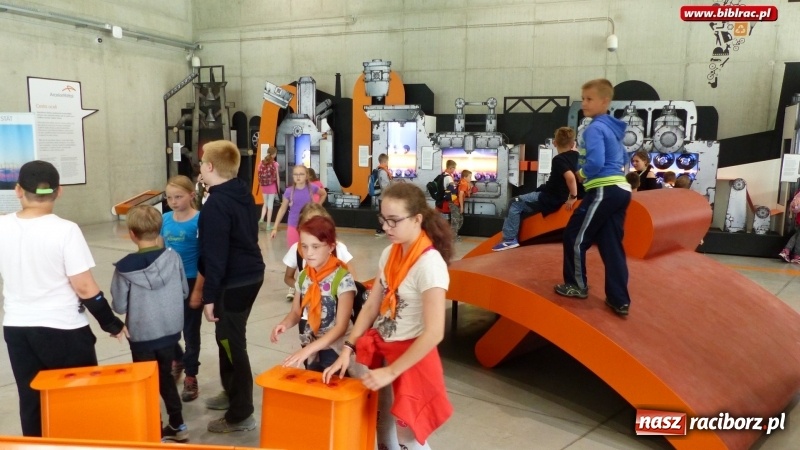 Zdjęcie w galerii na portalu naszraciborz.pl: Lato z Biblioteką - książnica zorganizowała wycieczkę do Świata Techniki w Ostrawie  wiadomości z regionu