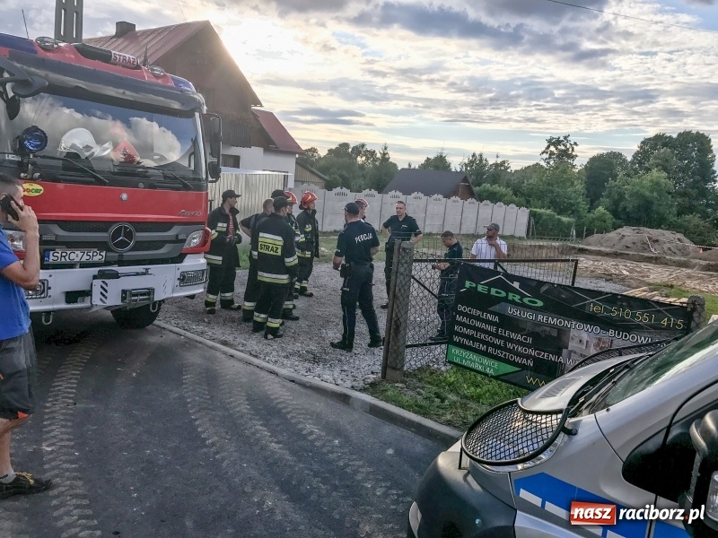 Zdjęcie w galerii na portalu naszraciborz.pl: Ewakuacja w Krzyżanowicach. Przy Moniuszki znaleziono bombę lotniczą z II wojny światowej  wiadomości z regionu