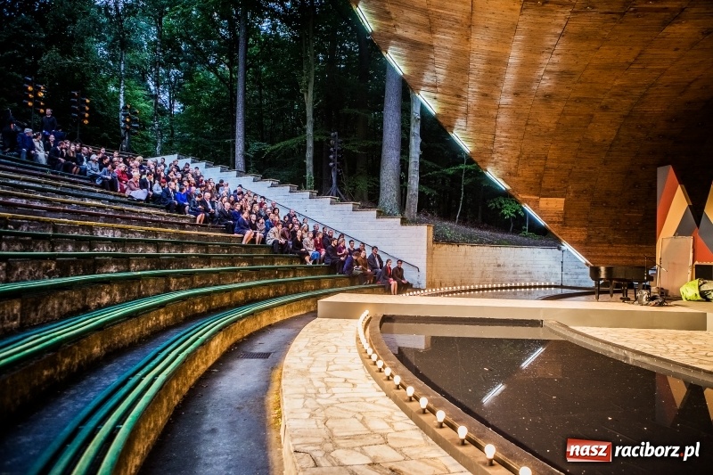 Zdjęcie w galerii na portalu naszraciborz.pl: Zimna Wojna - głośny film Pawła Pawlikowskiego kręcono także w naszym powiecie z udziałem raciborzan wiadomości z regionu