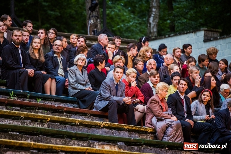 Zdjęcie w galerii na portalu naszraciborz.pl: Zimna Wojna - głośny film Pawła Pawlikowskiego kręcono także w naszym powiecie z udziałem raciborzan wiadomości z regionu