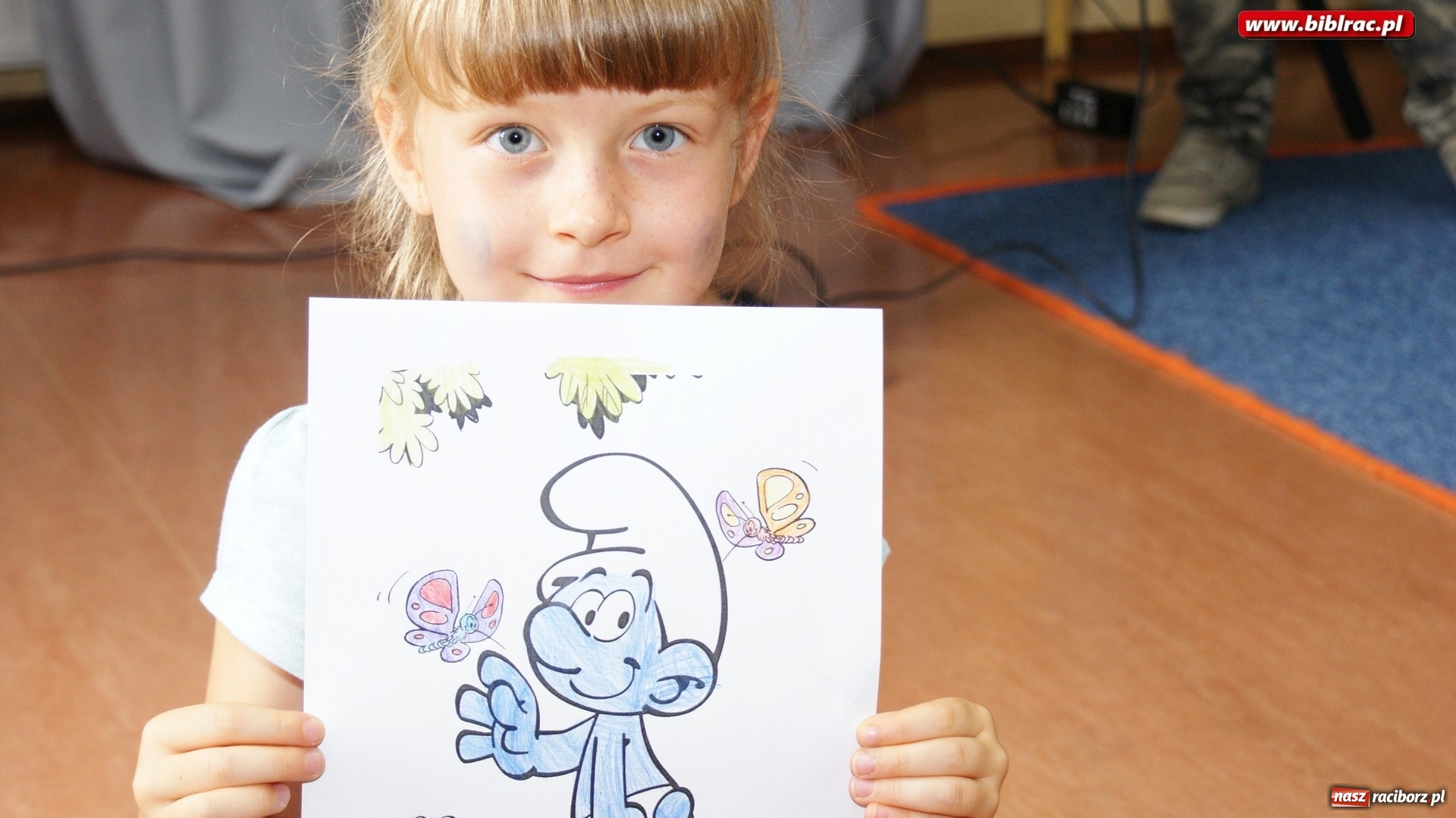 Zdjęcie w galerii na portalu naszraciborz.pl: Smerfy odwiedziły raciborską bibliotekę. Gargamela i Klakiera nie zaproszono wiadomości z regionu