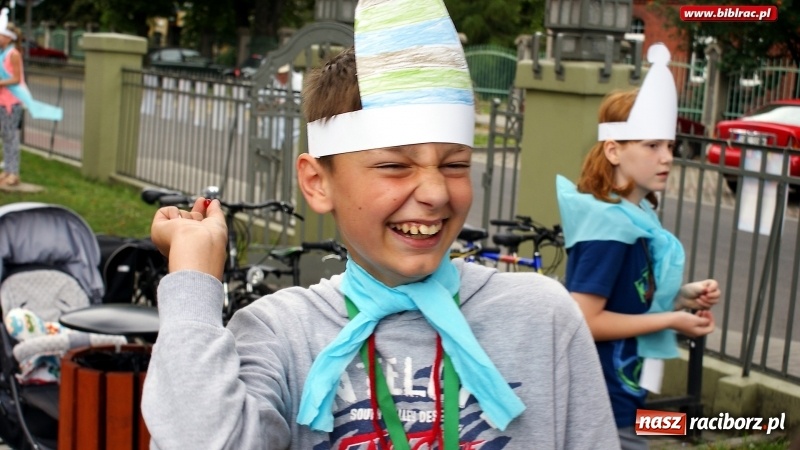 Zdjęcie w galerii na portalu naszraciborz.pl: Smerfy odwiedziły raciborską bibliotekę. Gargamela i Klakiera nie zaproszono wiadomości z regionu