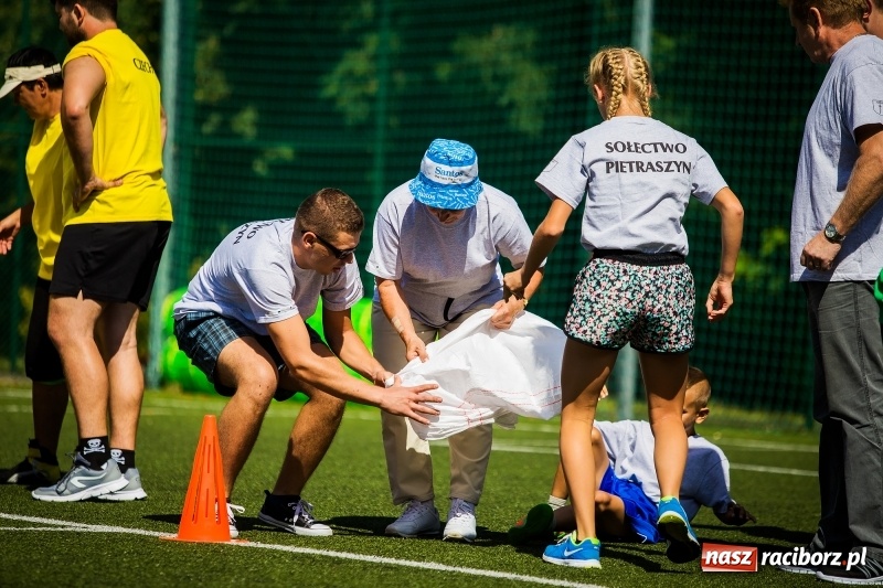 Zdjęcie w galerii na portalu naszraciborz.pl: Bojanów zwycięzcą polsko-czeskiego turnieju sołectw w Krzanowicach wiadomości z regionu