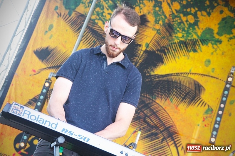 Zdjęcie w galerii na portalu naszraciborz.pl: Najcieplejsze Miejsce na Ziemi. Muzyka reggae na dwa dni zawładnęła Wodzisławiem. FOTORELACJA  wiadomości z regionu