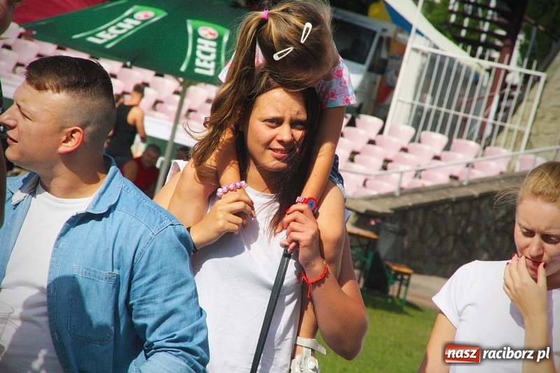 Zdjęcie w galerii na portalu naszraciborz.pl: Najcieplejsze Miejsce na Ziemi. Muzyka reggae na dwa dni zawładnęła Wodzisławiem. FOTORELACJA  wiadomości z regionu