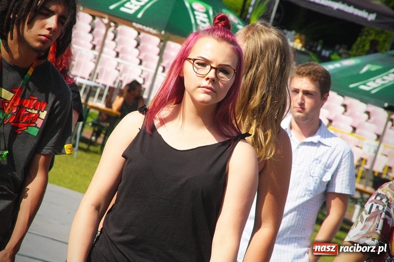 Zdjęcie w galerii na portalu naszraciborz.pl: Najcieplejsze Miejsce na Ziemi. Muzyka reggae na dwa dni zawładnęła Wodzisławiem. FOTORELACJA  wiadomości z regionu