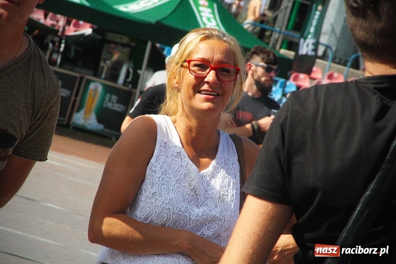 Zdjęcie w galerii na portalu naszraciborz.pl: Najcieplejsze Miejsce na Ziemi. Muzyka reggae na dwa dni zawładnęła Wodzisławiem. FOTORELACJA  wiadomości z regionu