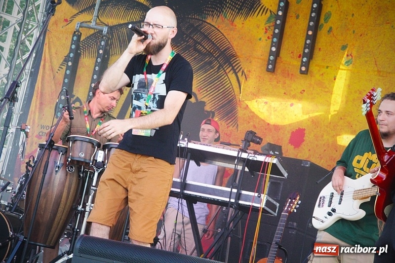 Zdjęcie w galerii na portalu naszraciborz.pl: Najcieplejsze Miejsce na Ziemi. Muzyka reggae na dwa dni zawładnęła Wodzisławiem. FOTORELACJA  wiadomości z regionu