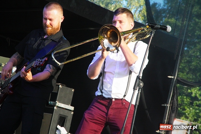 Zdjęcie w galerii na portalu naszraciborz.pl: Najcieplejsze Miejsce na Ziemi. Muzyka reggae na dwa dni zawładnęła Wodzisławiem. FOTORELACJA  wiadomości z regionu