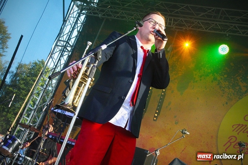 Zdjęcie w galerii na portalu naszraciborz.pl: Najcieplejsze Miejsce na Ziemi. Muzyka reggae na dwa dni zawładnęła Wodzisławiem. FOTORELACJA  wiadomości z regionu