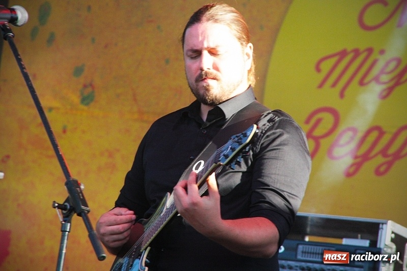 Zdjęcie w galerii na portalu naszraciborz.pl: Najcieplejsze Miejsce na Ziemi. Muzyka reggae na dwa dni zawładnęła Wodzisławiem. FOTORELACJA  wiadomości z regionu